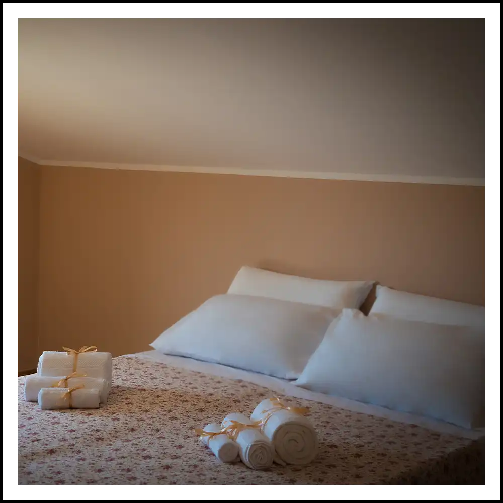 tenuta santa barbara veduta presente nella gallery camera matrimoniale della tenuta santa barbara